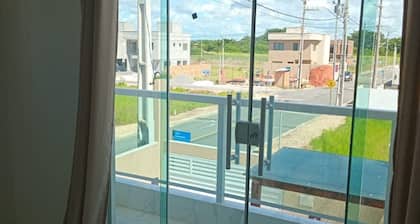 Large house, inside a condominium with leisure infrastructure and close to the beach!