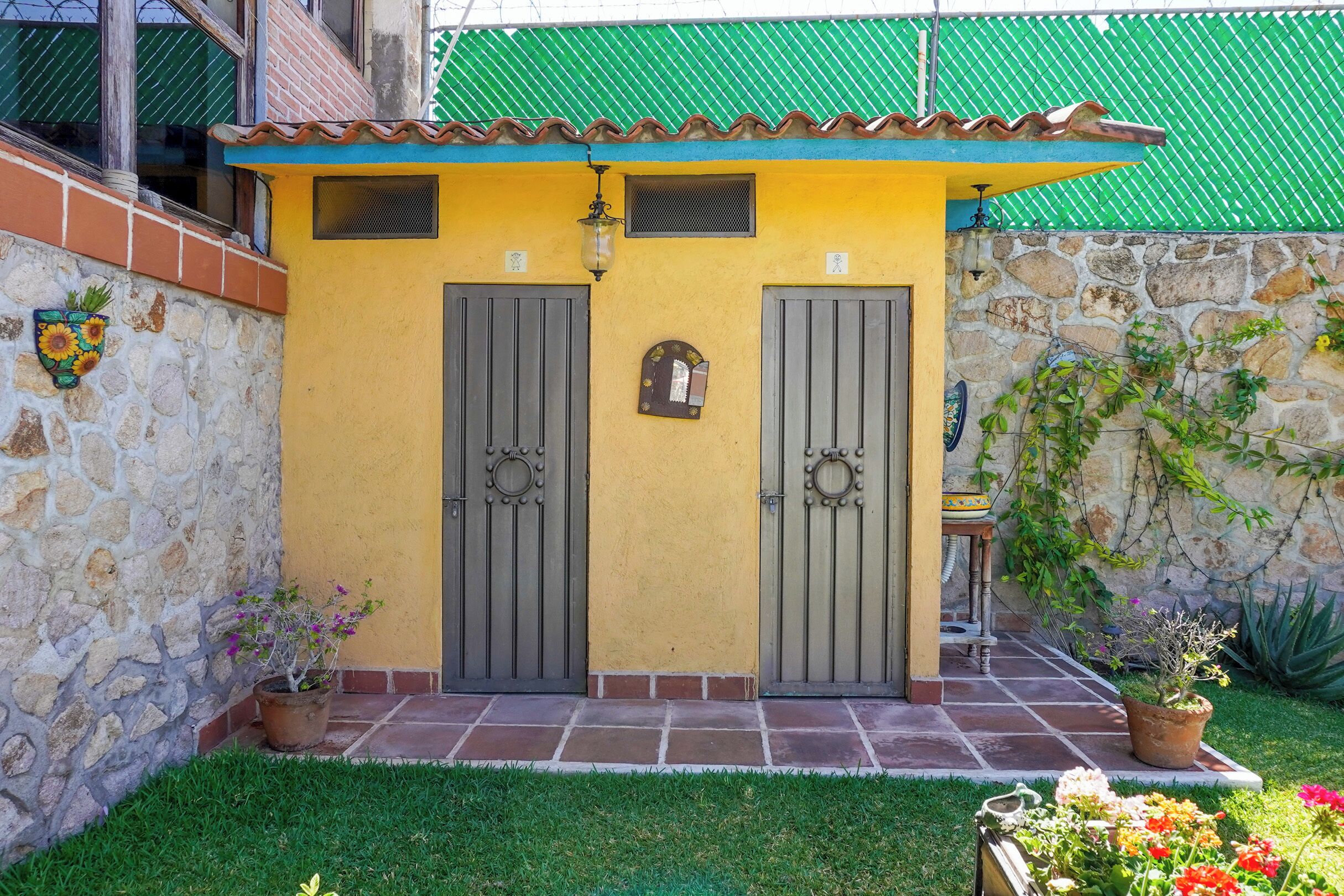 Casa familiar, balcón, vista al jardín | Baño