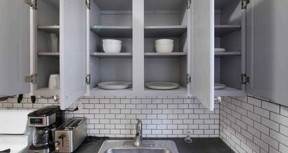 Charming 1-Bedroom apartment in Sunnyside, Queens near 40th St-Lowery St station