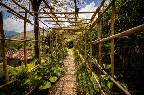 5-bedroom bed & breakfast in welcoming Barbosa with WiFi