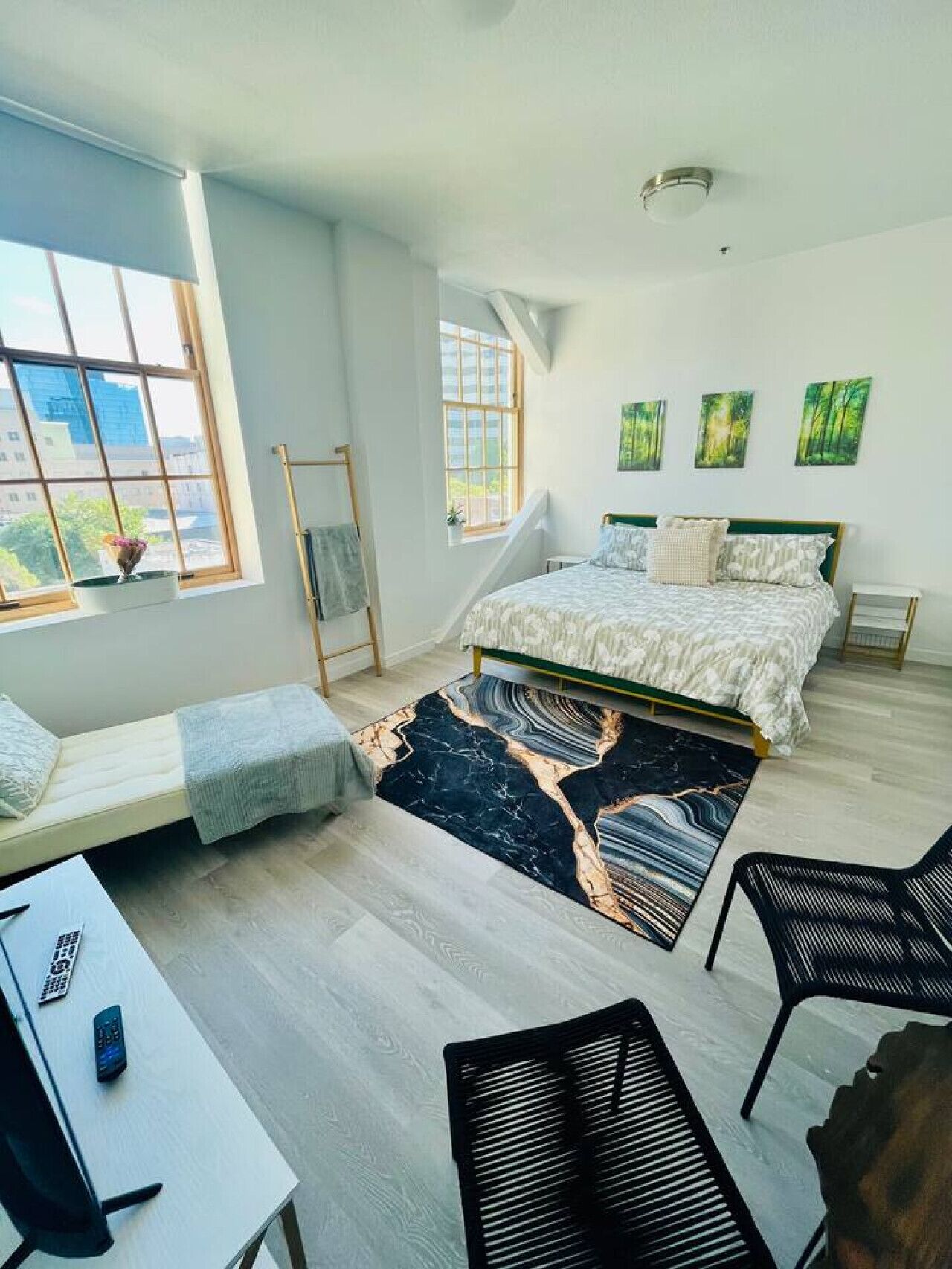 2 quartos, ferros/tábuas de passar roupa, Wi-Fi de cortesia