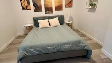 2 bedrooms, iron/ironing board, free WiFi, bed sheets