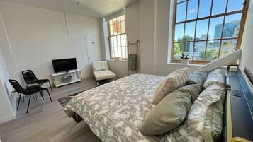 2 quartos, ferros/tábuas de passar roupa, Wi-Fi de cortesia