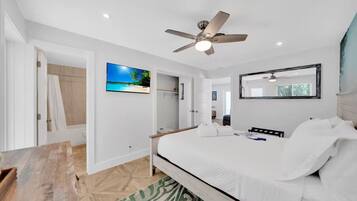 Bureau, fer et planche à repasser, Wi-Fi, draps fournis