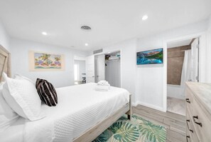 1 habitación, escritorio, tabla de planchar con plancha y wifi gratis 