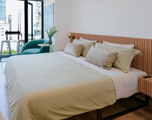 1 chambre, bureau, fer et planche à repasser, accès au Wi-Fi (inclus)