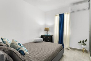 4 chambres, fer et planche à repasser, Wi-Fi, draps fournis