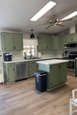Microwave, oven, stovetop, dishwasher