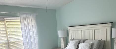 3 chambres, fer et planche à repasser, Wi-Fi gratuit, draps fournis