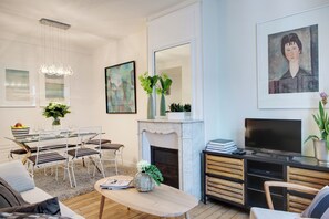 Comfort Apartment | Living area - Paris Sevigne Elegant residence (Paris)