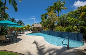 Pool - Charming 1-bedroom condo with AC, WiFi in marvelous Kailua-Kona (Kailua-Kona)