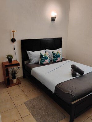 3 chambres, fer et planche à repasser, Wi-Fi, literie fournie