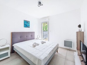 1 bedroom, Internet