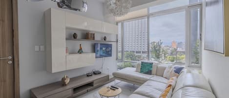 Luxury-Apartment, Stadtblick | Wohnzimmer