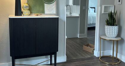 Modern 1-Bedroom Retreat Just Steps from Historic Route 66 with new appliances.