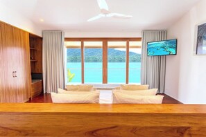 Casa luxo, vista para o mar | 3 quartos, cortinas blackout, quartos à prova de som