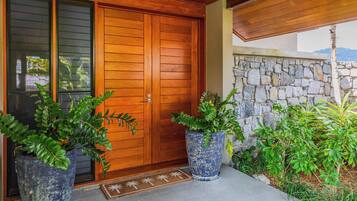 Mặt tiền nơi lưu trú