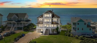 Waterfront Luxury, Private Pier, Gazebo, Resort Amenities & Panoramic Water Views