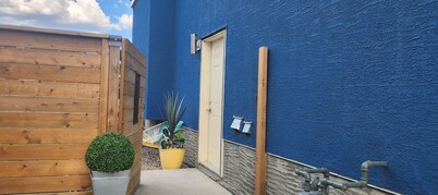 Immaculate Guest Suite in Airdrie