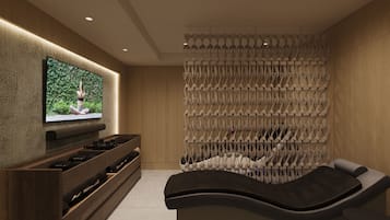 Couples treatment rooms, sauna, steam room, body treatments