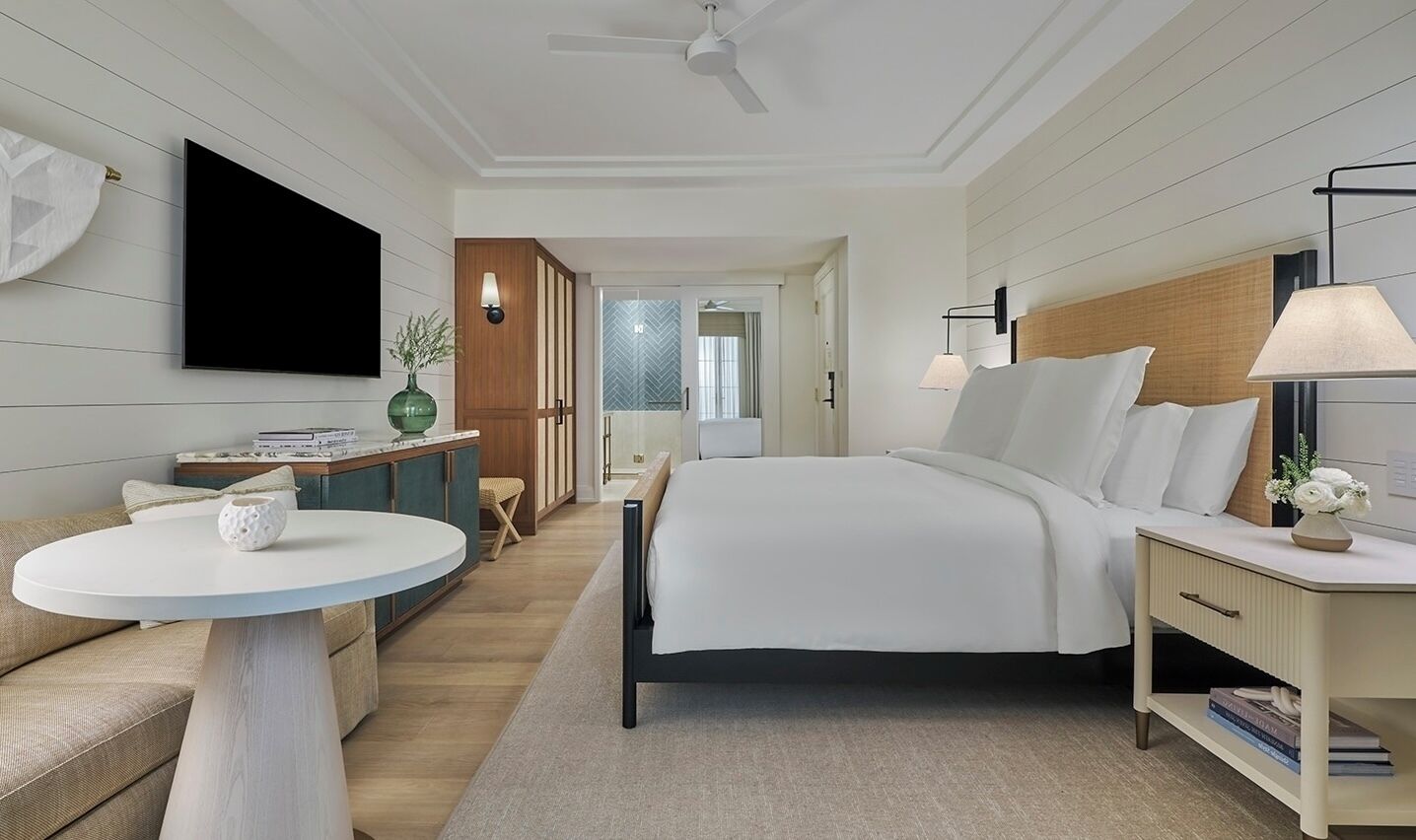 Room, 1 King Bed (Waterfront) | In-room safe, blackout drapes, iron/ironing board