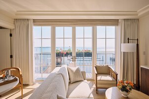 Suite, 1 King Bed with Sofa bed (Waterfront) | In-room safe, laptop workspace, blackout drapes, iron/ironing board