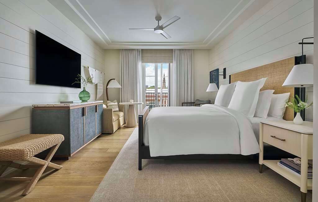 Deluxe Room, 1 King Bed, Balcony | In-room safe, blackout drapes, iron/ironing board