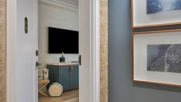 Studio (Waterfront | Suite)