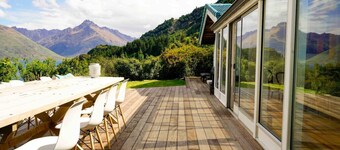 Ora° Retreat Fern Room Cozy Nature Retreat