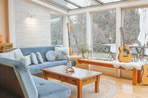 Cheminée, chaîne hi-fi