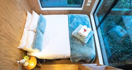 Ora° Retreat Tui Cabin Cozy Forest Escape