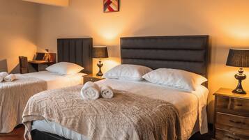 4 slaapkamers, een bureau, gratis wifi, beddengoed