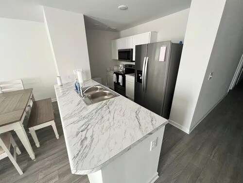 Home featuring 3 Rooms 1 Bath Sleeps 6 Guest