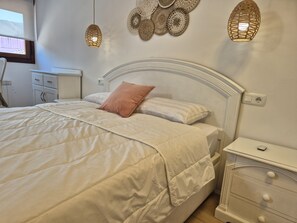 1 soverom, wi-fi (inkludert) og sengetøy