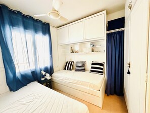 1 Schlafzimmer, Bügeleisen/Bügelbrett
