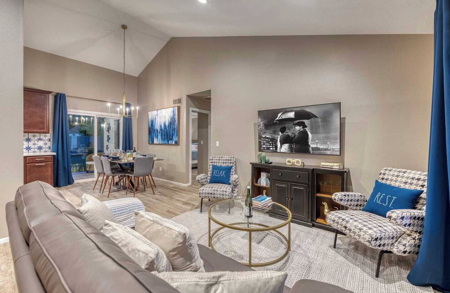 智能电视、办公室