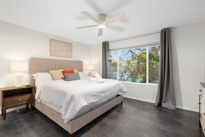 4 bedrooms, iron/ironing board, free WiFi, bed sheets