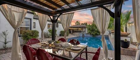 Outdoor dining