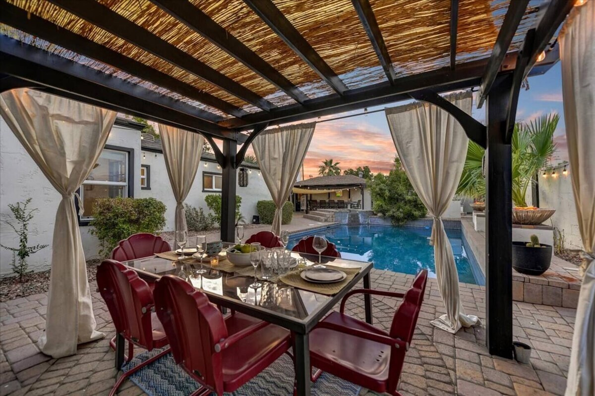 Fabulous entertainers Paradise! Pool & Spa