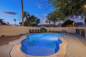 A heated pool - Chandler LUX home with Private Heated Pool (FREE)! (Chandler)