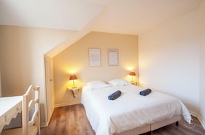 1 chambre, fer et planche à repasser, Wi-Fi, draps fournis