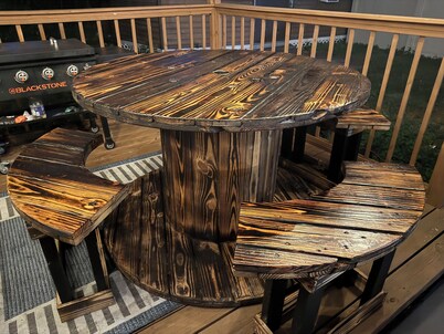 Farmhouse Oasis Treehouse, Pool, Heated Spa & Arcade off I-4 Lakeland Airport