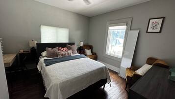 2 chambres, coffres-forts dans les chambres, bureau