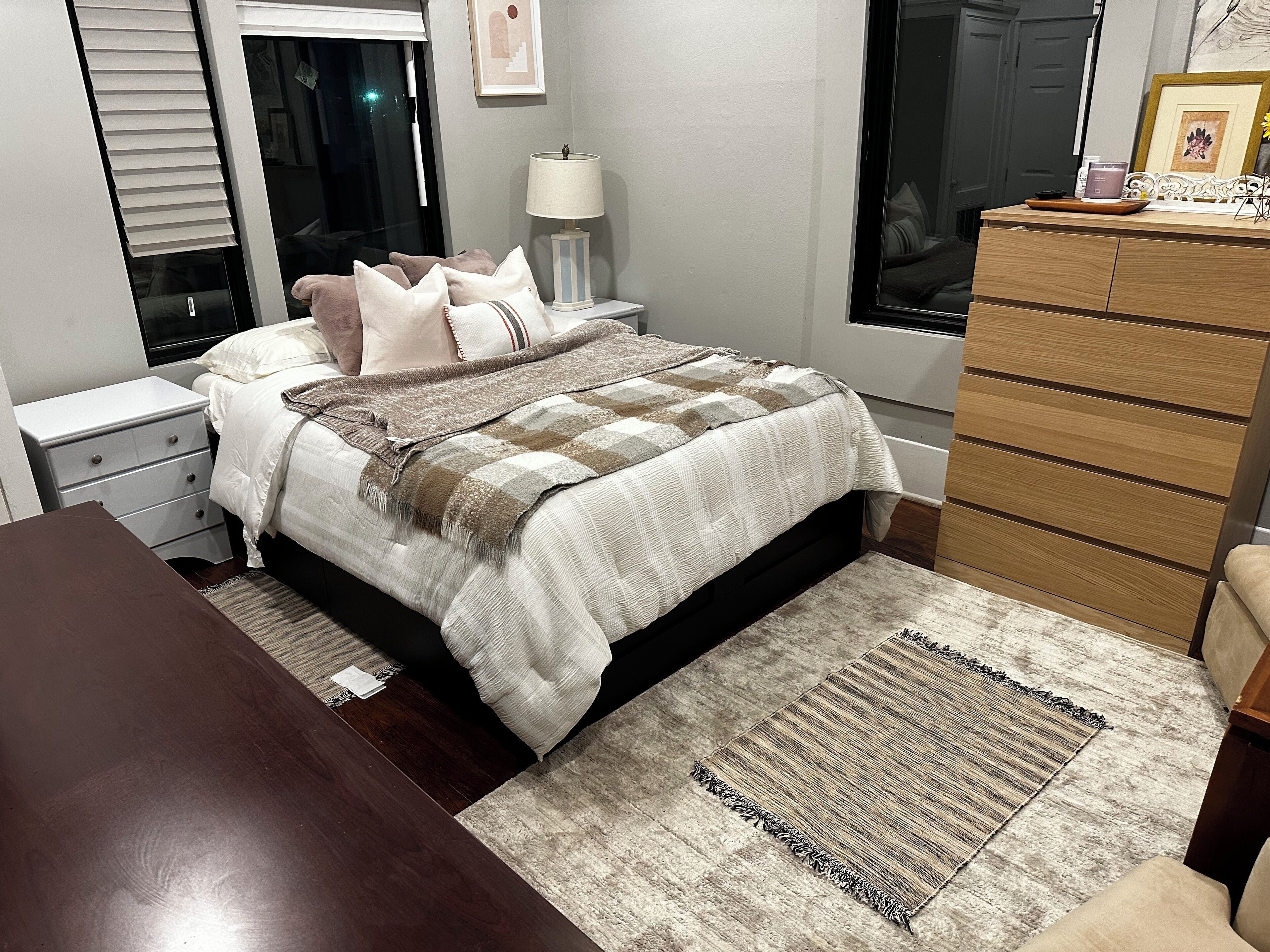 2 bedrooms, in-room safe, desk, iron/ironing board