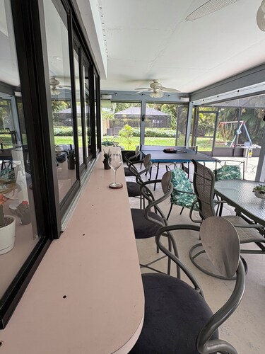 Charming 2-bedroom house with AC, private pool,  WiFi in lovely Port St. Lucie