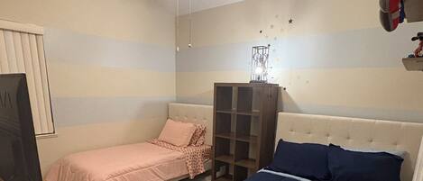 2 dormitorios, wifi gratis, ropa de cama