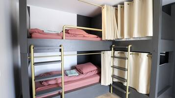 6 quartos, Wi-Fi de cortesia, roupa de cama