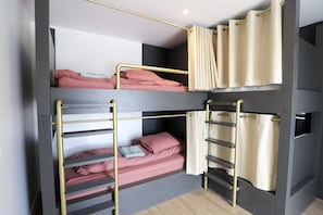 6 chambres, Wi-Fi gratuit, draps fournis
