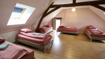 6 chambres, Wi-Fi gratuit, draps fournis