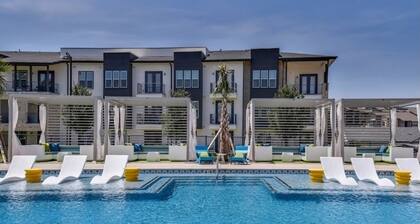 Chic 1-bedroom apartment with washer and dryer in amazing Austin